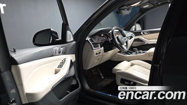 BMW X5 2022 — photo 13