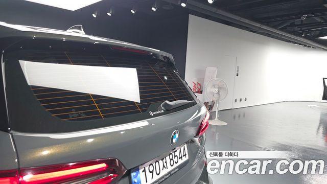 BMW X5 2022 — photo 39