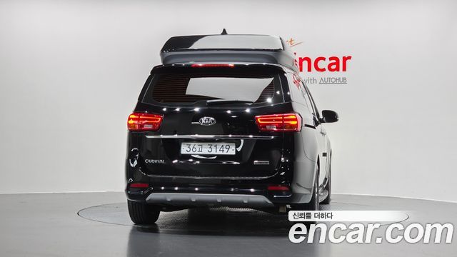 Kia Canival 2019 — photo 4