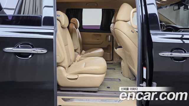 Kia Canival 2019 — photo 17
