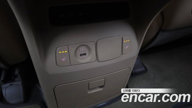 Kia Canival 2019 — photo 22