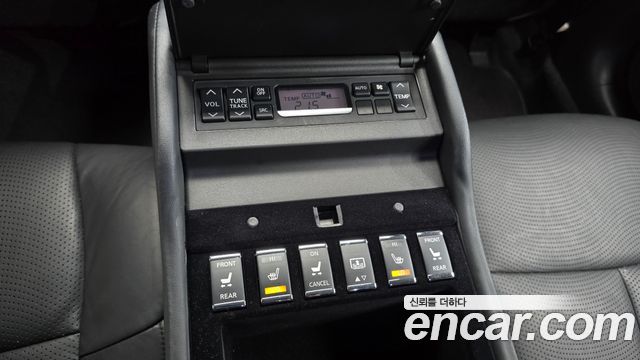 Infiniti M 2011 — photo 17