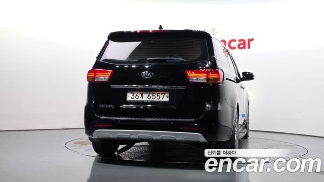 Kia Canival 2018 — photo 4