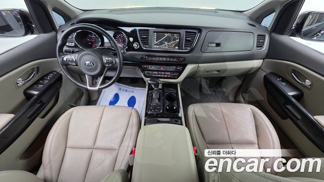 Kia Canival 2018 — photo 7
