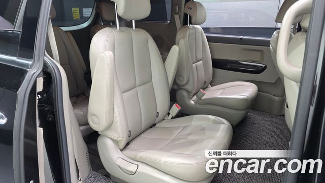 Kia Canival 2018 — photo 12