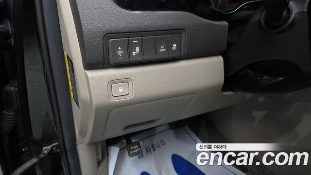 Kia Canival 2018 — photo 18