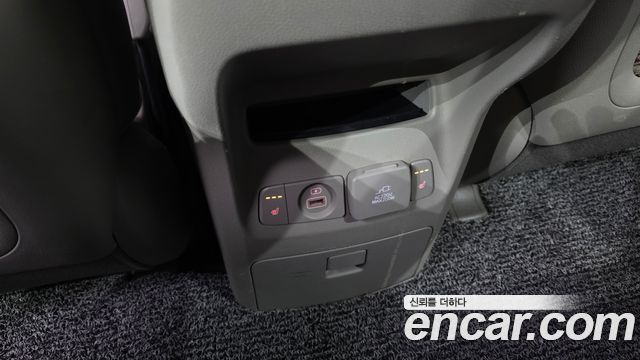 Kia Canival 2018 — photo 19