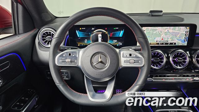 Mercedes-Benz GLB-Class 2021 — photo 19