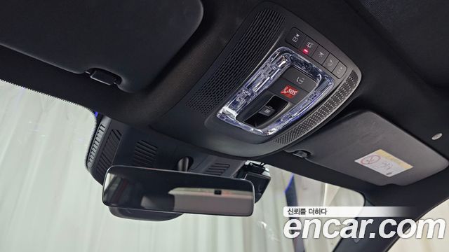 Mercedes-Benz GLB-Class 2021 — photo 24