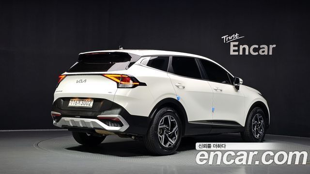 Kia Sportage 2023 — photo 2