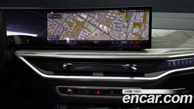 BMW X7 2023 — photo 20