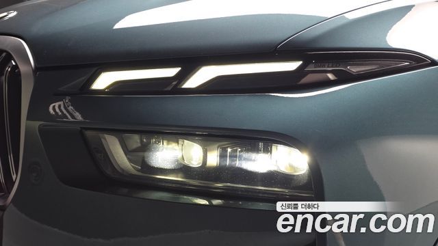 BMW X7 2023 — photo 8