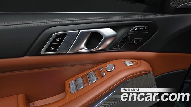 BMW X7 2023 — photo 29