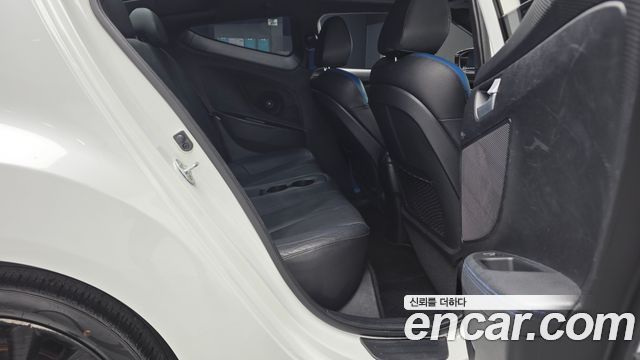 Hyundai Veloster 2016 — photo 17