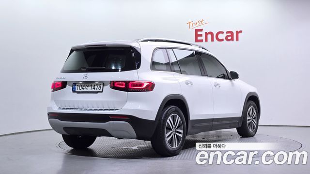 Mercedes-Benz GLB-Class 2021 — photo 2