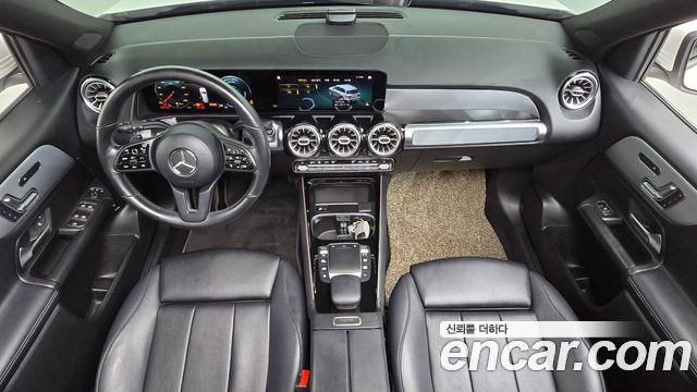 Mercedes-Benz GLB-Class 2021 — photo 7