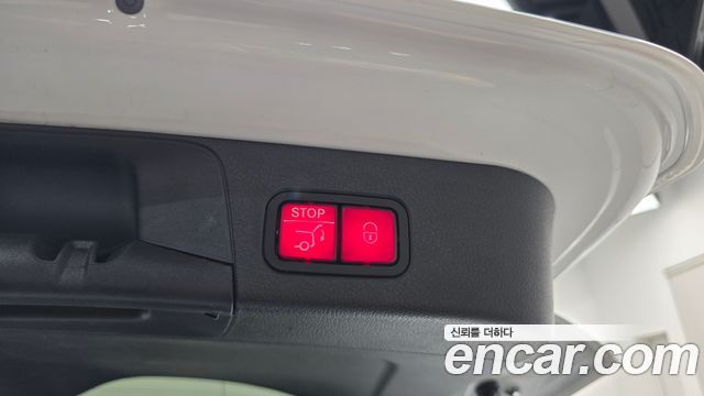 Mercedes-Benz GLB-Class 2021 — photo 20