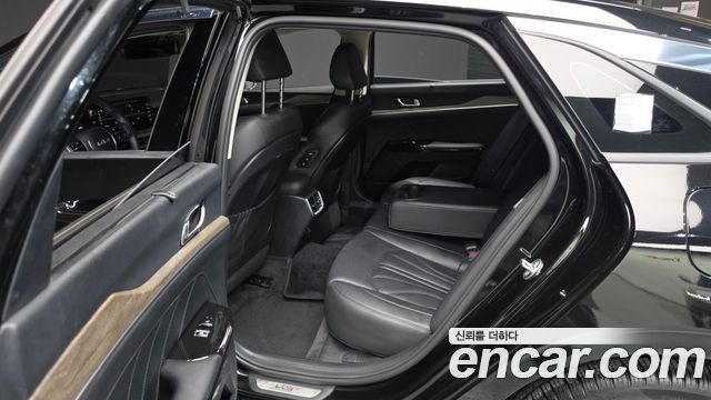 Kia K5 2023 — photo 11