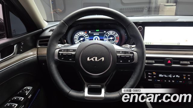 Kia K5 2023 — photo 13
