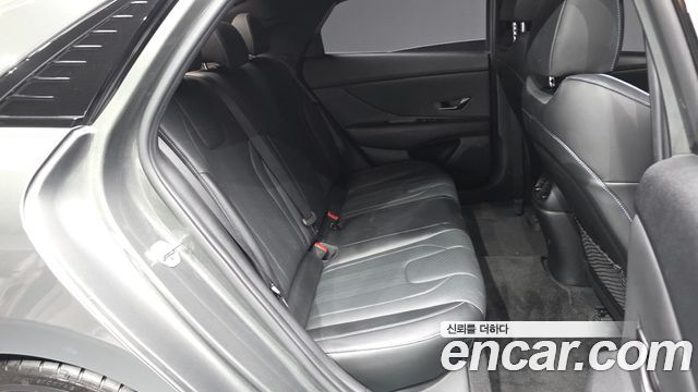 Hyundai AVANTE 2022 — photo 18