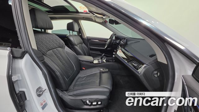 BMW Gran Turismo 2019 — photo 13