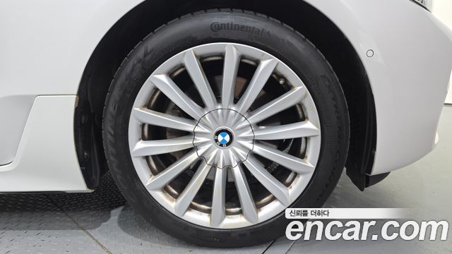 BMW Gran Turismo 2019 — photo 7