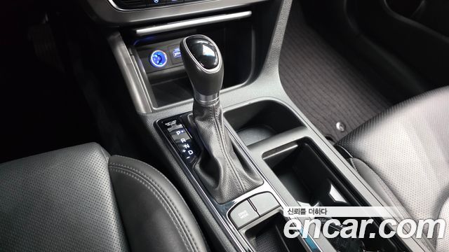 Hyundai Sonata 2016 — photo 12