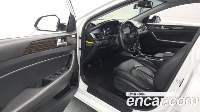 Hyundai Sonata 2016 — photo 13