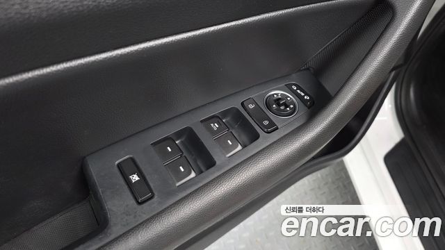 Hyundai Sonata 2016 — photo 28
