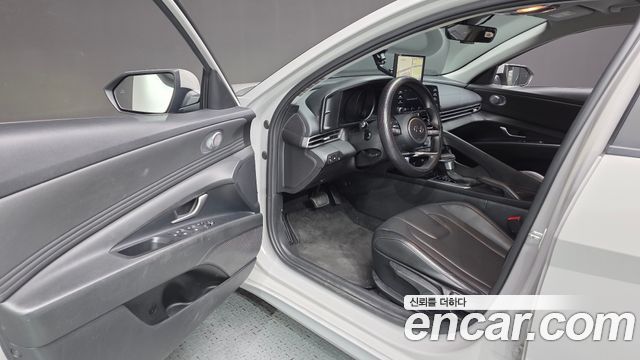 Hyundai AVANTE 2023 — photo 12