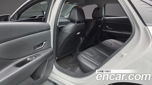 Hyundai AVANTE 2023 — photo 17