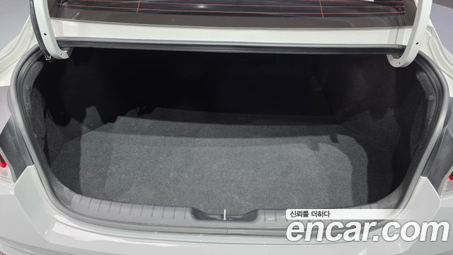 Hyundai AVANTE 2023 — photo 21