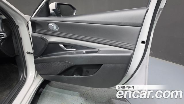 Hyundai AVANTE 2023 — photo 13