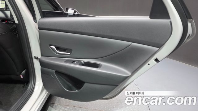Hyundai AVANTE 2023 — photo 14