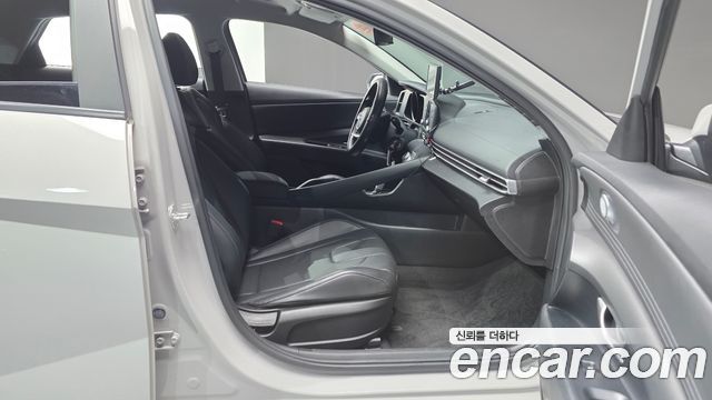 Hyundai AVANTE 2023 — photo 15