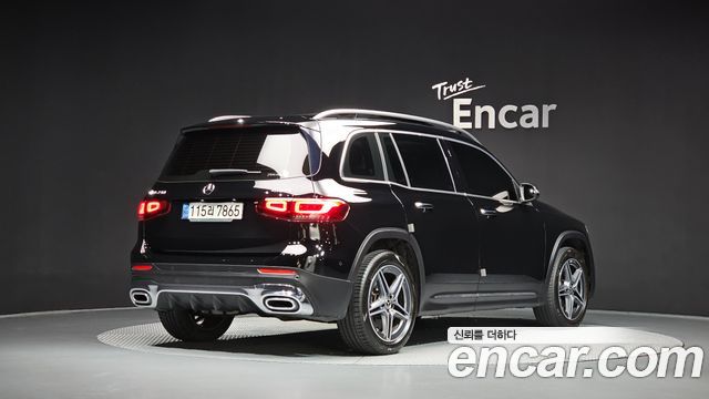 Mercedes-Benz GLB-Class 2022 — photo 2