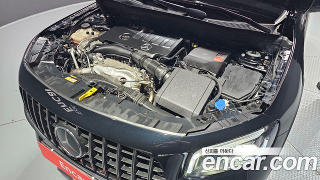 Mercedes-Benz GLB-Class 2022 — photo 6