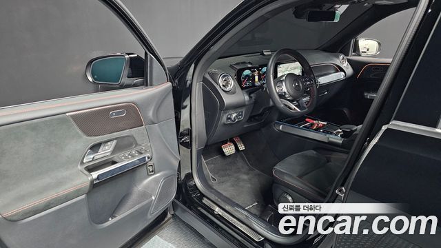 Mercedes-Benz GLB-Class 2022 — photo 13