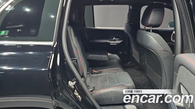 Mercedes-Benz GLB-Class 2022 — photo 18
