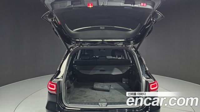 Mercedes-Benz GLB-Class 2022 — photo 26