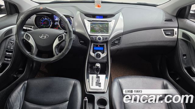 Hyundai AVANTE 2012 — photo 7
