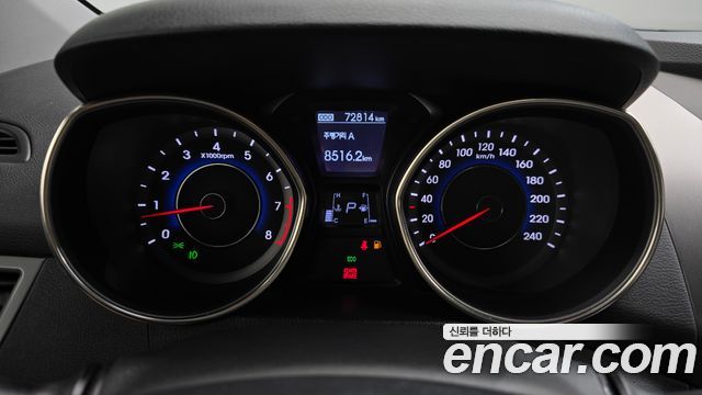 Hyundai AVANTE 2012 — photo 8
