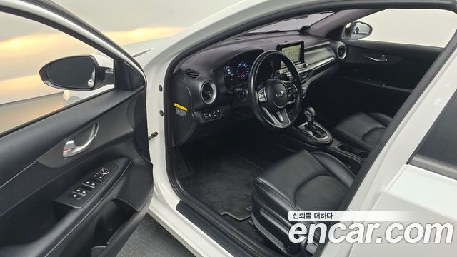 Kia K3 2019 — photo 10