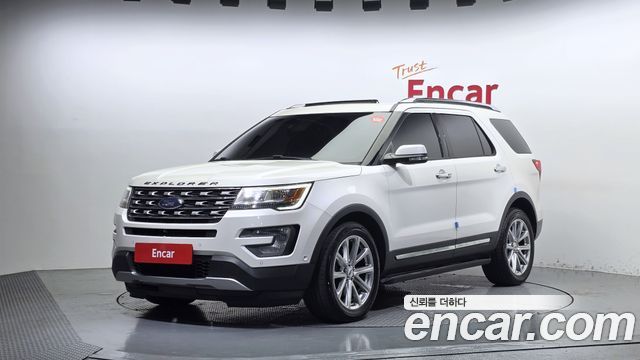 Ford Explorer 2017 — photo 1