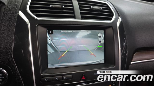 Ford Explorer 2017 — photo 15