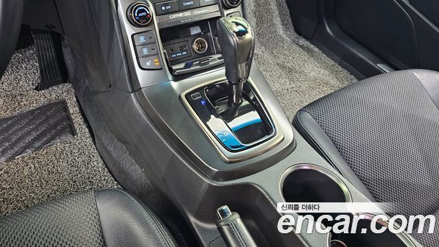 Hyundai Genesis 2015 — photo 9