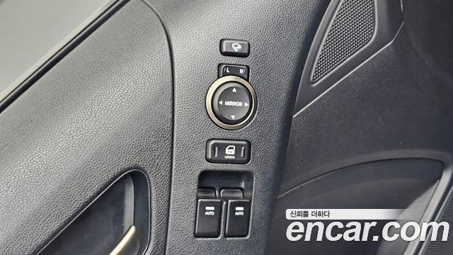 Hyundai Genesis 2015 — photo 16