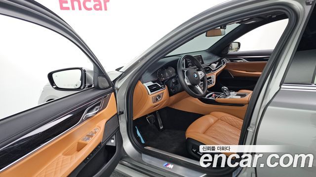 BMW 7-Series 2021 — photo 13