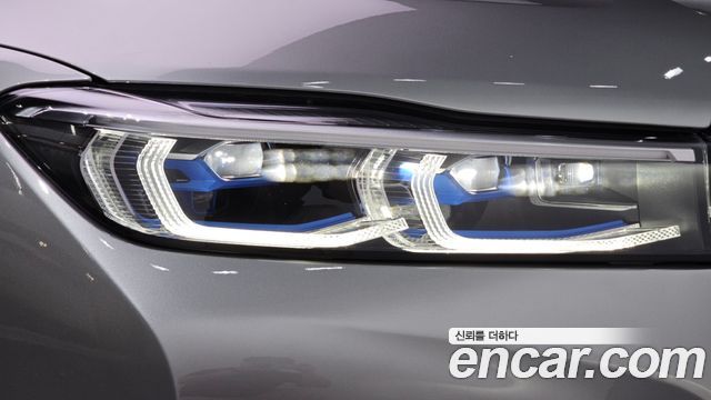 BMW 7-Series 2021 — photo 8
