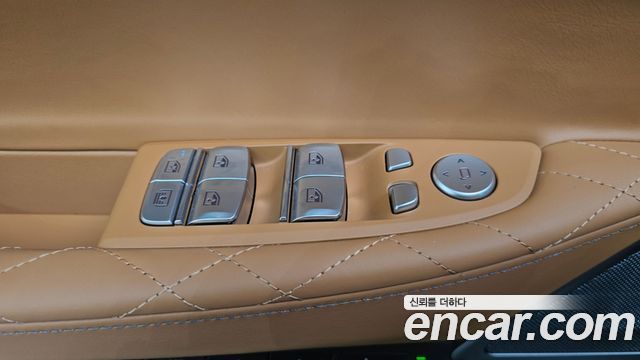 BMW 7-Series 2021 — photo 29